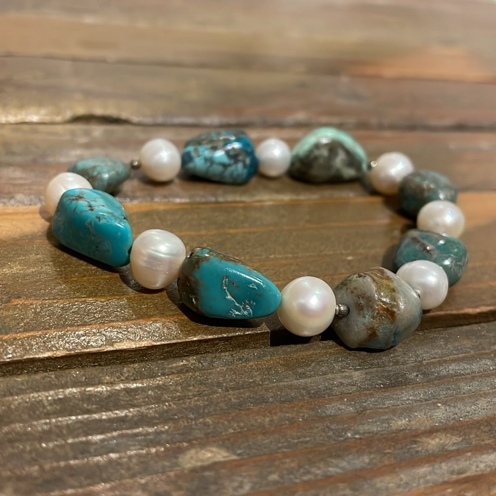 Artisan Organic Turquoise & Baroque Pearl Stretch Bracelet